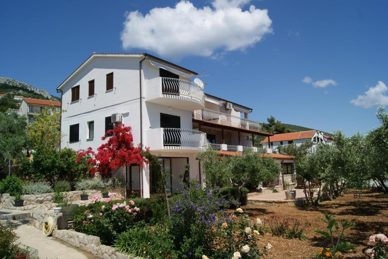 Apartments By The Sea Zavala, Hvar - 553 Jelsa  Exterior foto