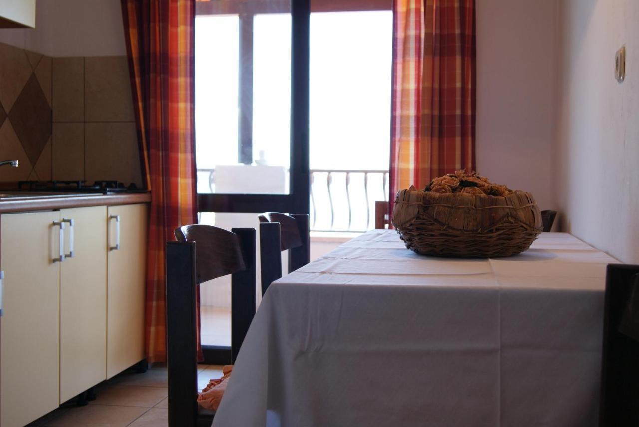 Apartments By The Sea Zavala, Hvar - 553 Jelsa  Exterior foto
