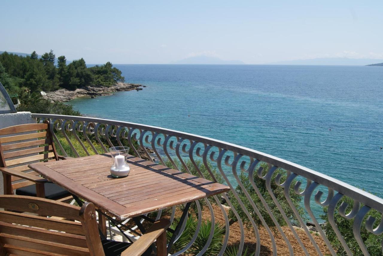 Apartments By The Sea Zavala, Hvar - 553 Jelsa  Exterior foto