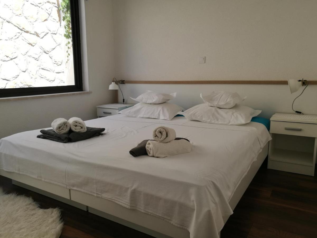 Apartments By The Sea Zavala, Hvar - 553 Jelsa  Exterior foto