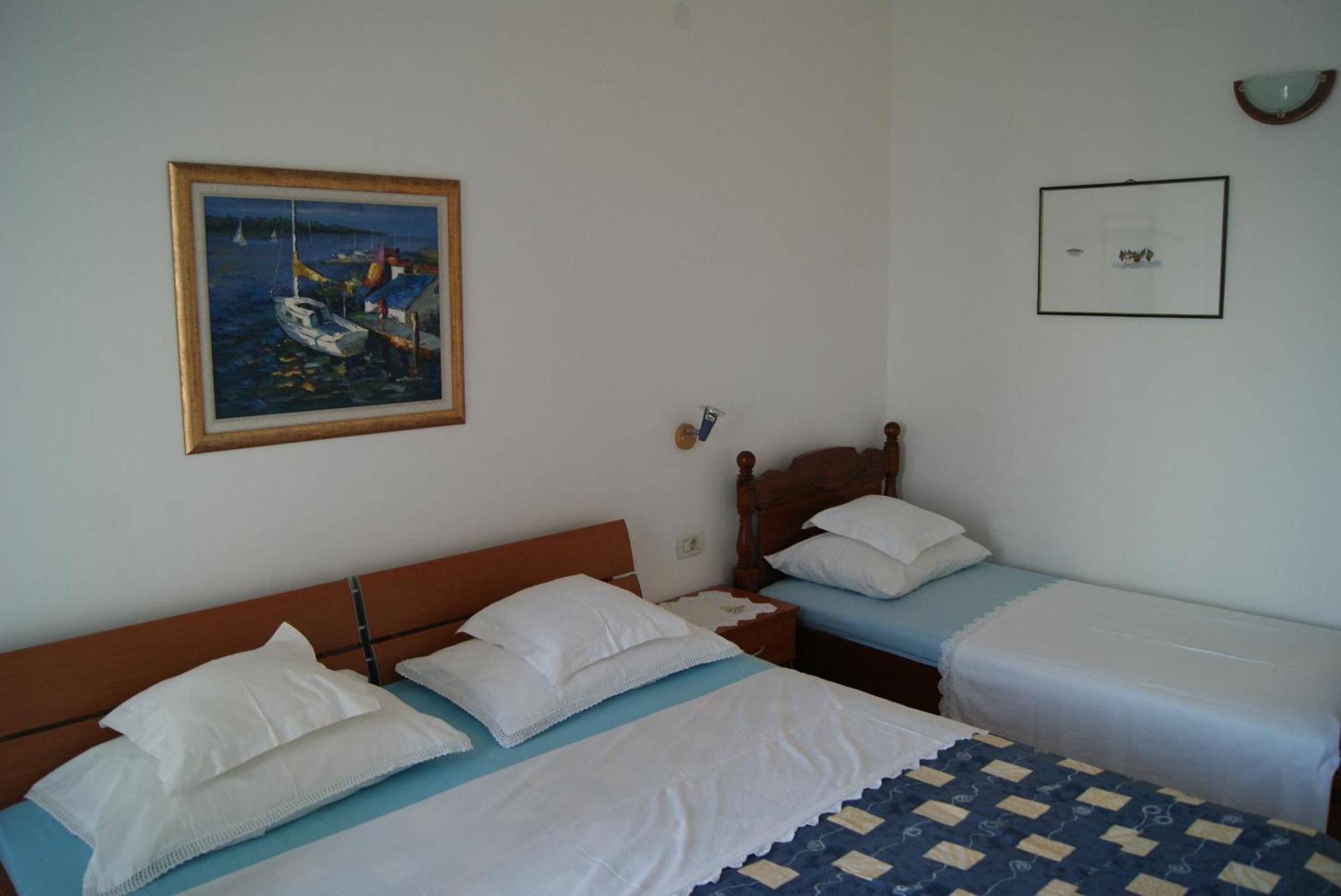 Apartments By The Sea Zavala, Hvar - 553 Jelsa  Zimmer foto